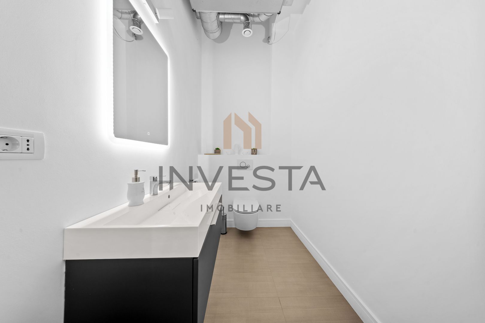 Spatiu comercial de vanzare! 282mp in zona Grand Hotel Italia - Poză 11