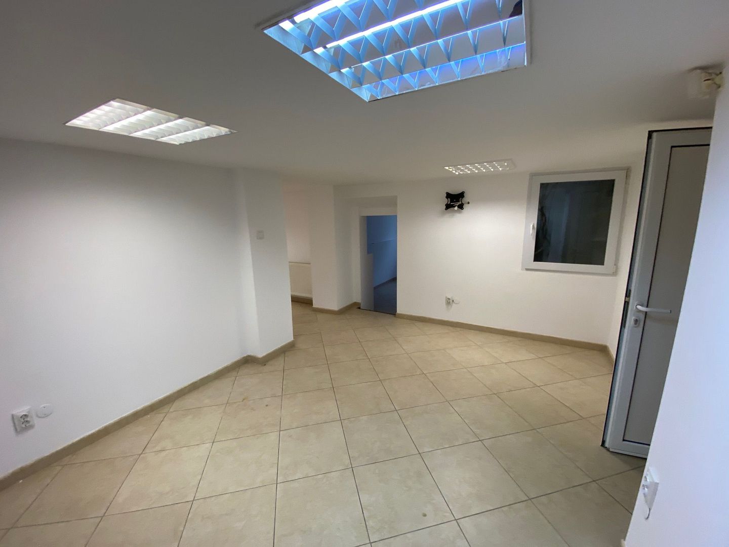 Spatiu de birou -zona strada Cluj - Poză 15