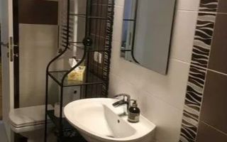 Închiriez apartament 2 camere, Decebal, centrală proprie - Poză 7