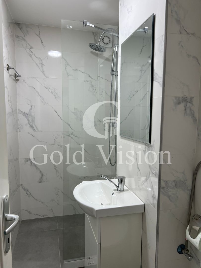Apartament cu 4 camere, decomandat, 80 mp utili, zonă centrală - Poză 8