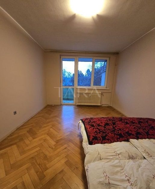 Apartament 3 camere, zona Plopilor - Poză 1