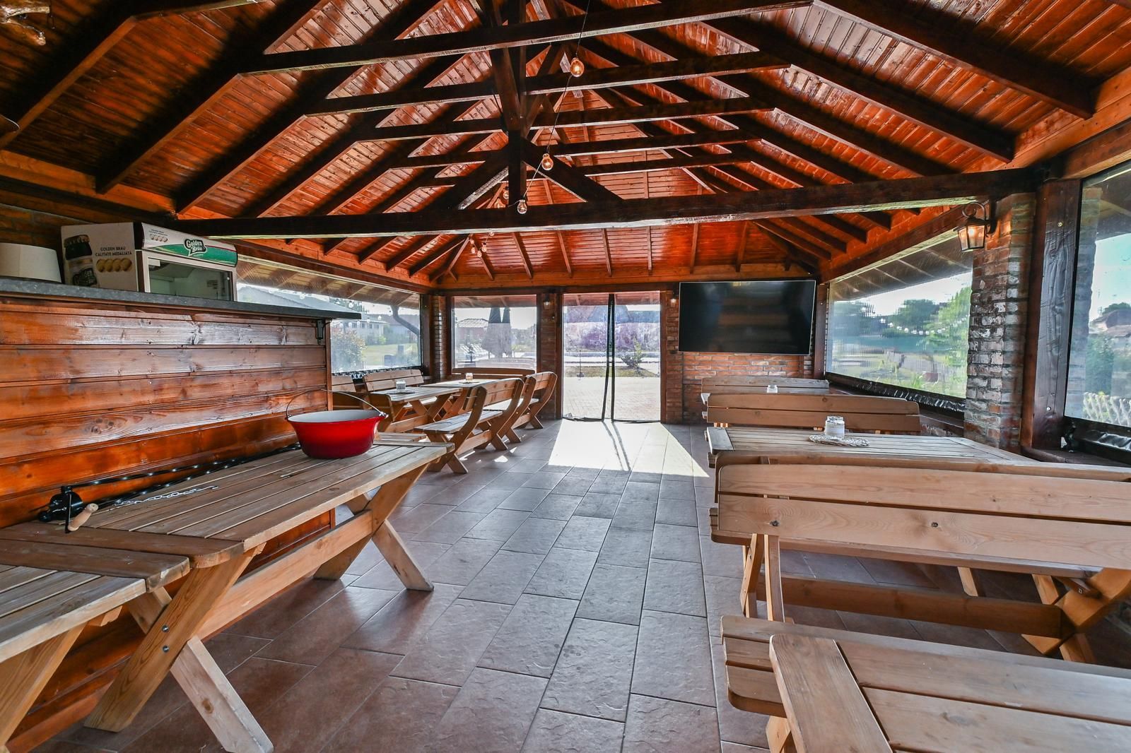 Sala de evenimente cu  piscina si foisor Biled COMISION 0 % CUMPARATOR - Poză 15