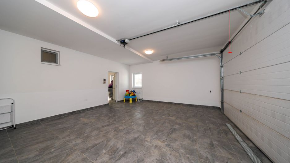 Casă ideală pentru familie în Brașov, Bunloc – spațioasă, luminoasă, priveliște - Poză 50