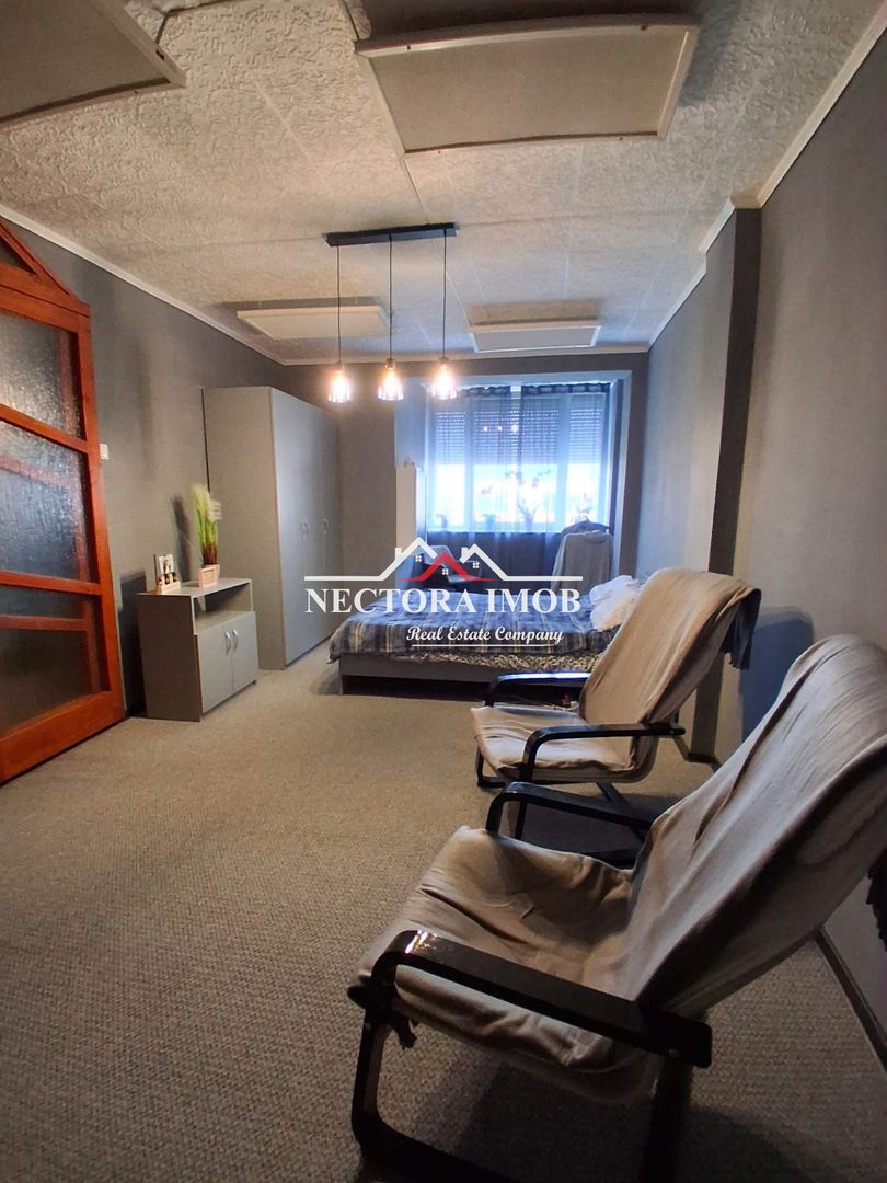 Apartament ULTRACENTRAL SALONTA, 3 camere, 74 mp, mobilat/utilat total - Poză 1