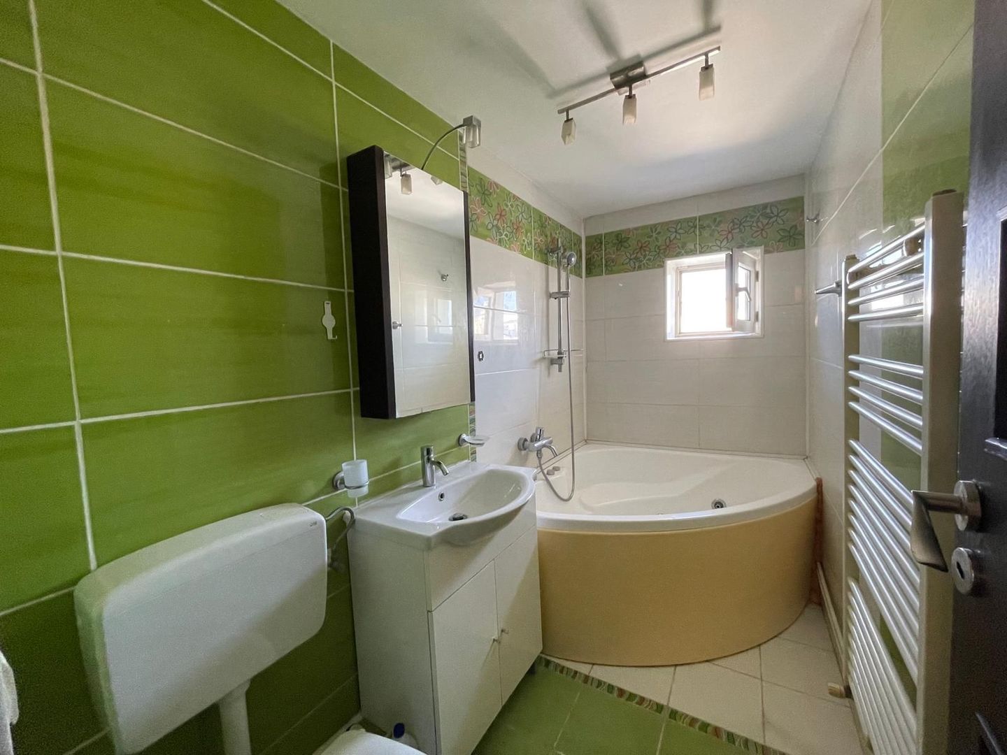 AP. 3 CAMERE TIMPURI NOI, CENTRALA, BUCATARIE INCHISA, METROU 10 MIN - Poză 8