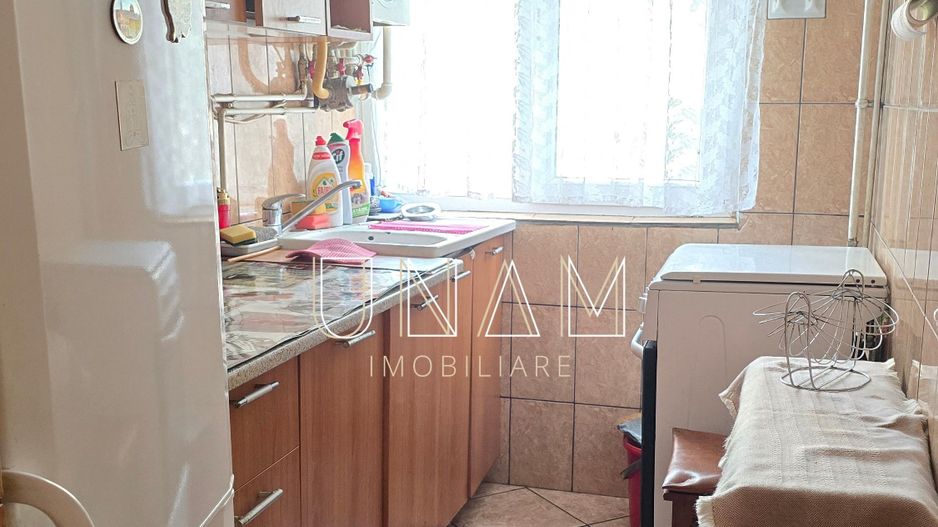 Apartament 3 camere de vânzare, Etaj 2 – Micro 2,  Reșița - Poză 7