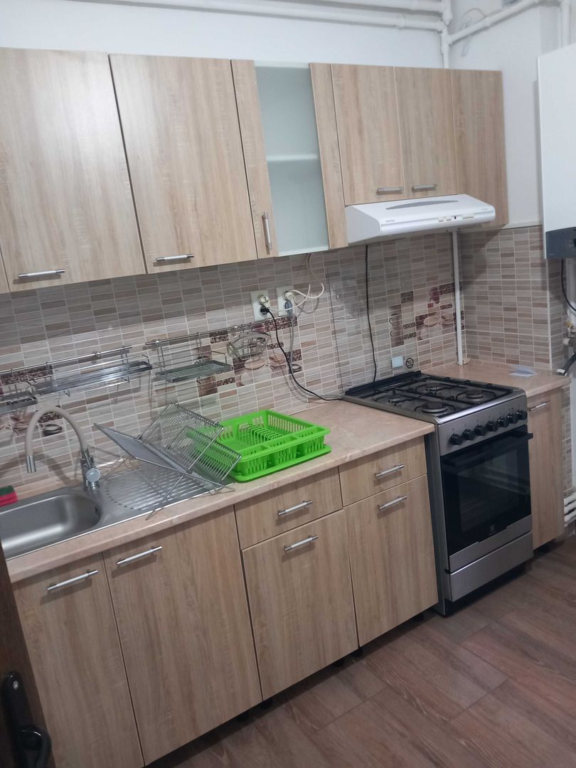 De inchiriat apartament cu 2 camere , Metrou Brancoveanu sector4 - Poză 3