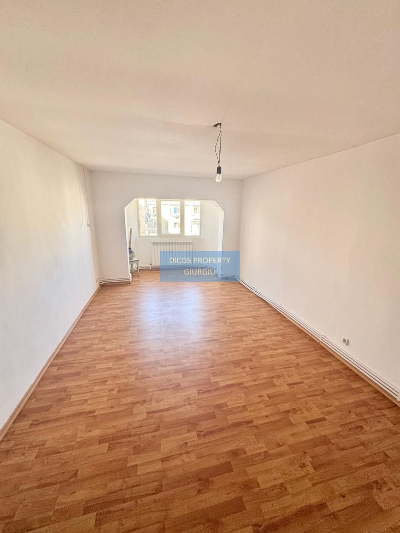 Apartament 3 camere de vânzare – Decebal - Poză 4