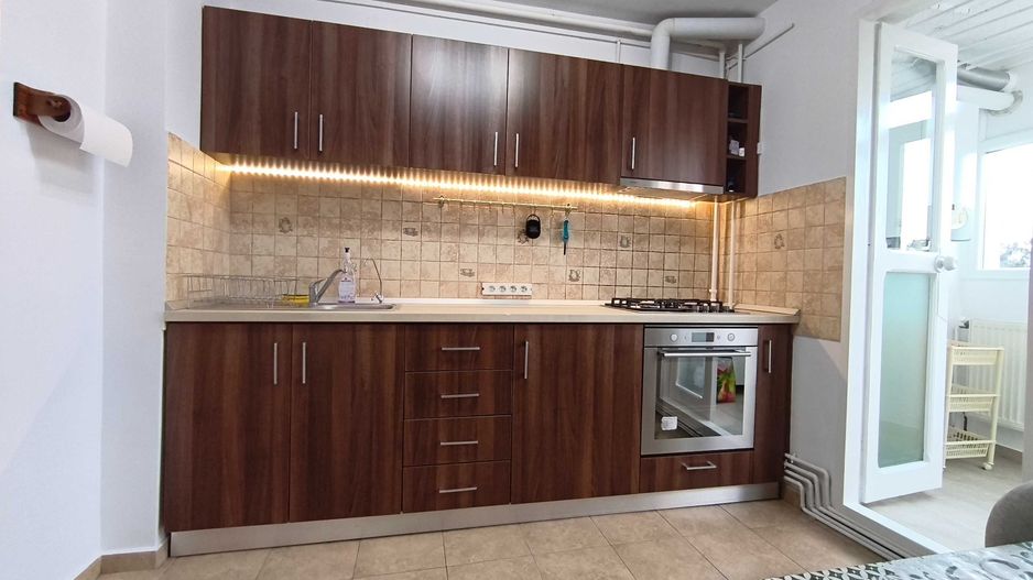 apartament 3 camere decomandat, situat in Tei - Poză 4