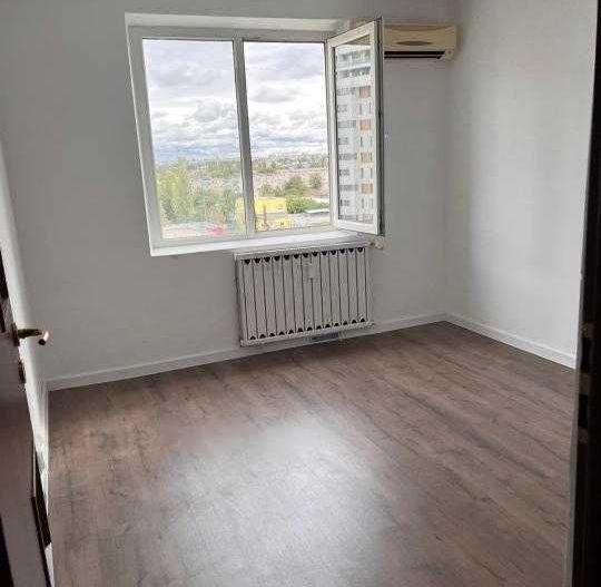 Apartament 3 camere Parc Sebastian sector 5 Buc. in curs de renovare - Poză 2