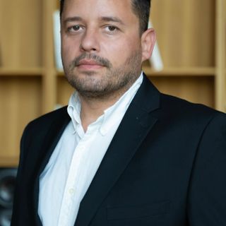 Dragos Padineanu - Premier Properties