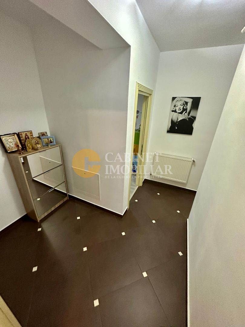 Apartament Cu 3 Camere Etaj 1 Zona Cug - Poză 2