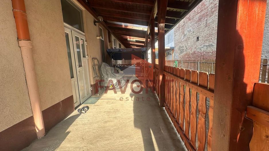 2 camere | centrala proprie | mobilat si utilat | gradina | zona excelenta | - Poză 12