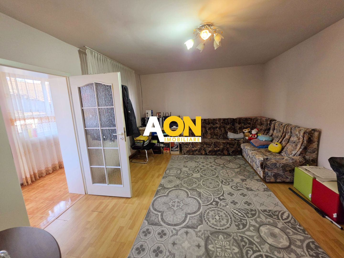 Casa cu 2 camere + anexe, toate utilitatile, 295 mp teren, zona Centru - Poză 13