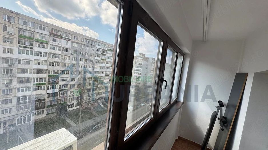 Apartament 3 camere, cartier Alexandru cel Bun, etaj intermediar, vedere bulevard, mobilat și utilat - Poză 4