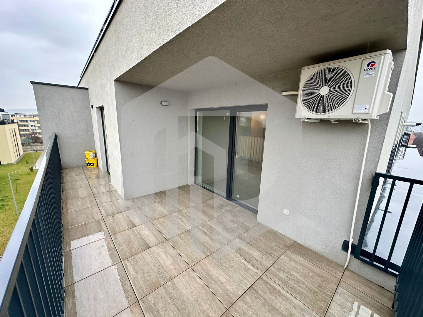 Apartament 3 camere | 2 Dormitoare | Bucatarie  | 2 Bai | Living - Poză 1
