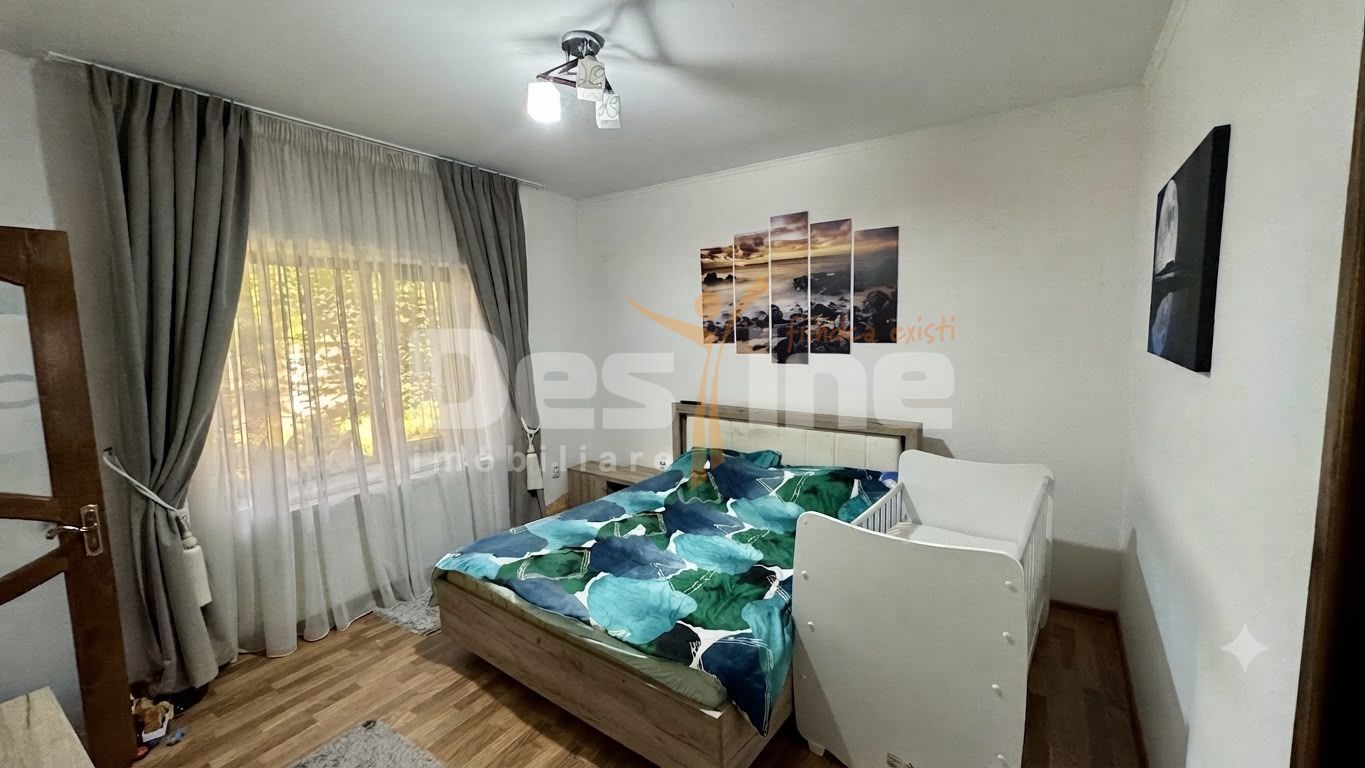 Casa spatioasa cu teren de 800 mp, Muntenii de Jos - 5 camere - Poză 16