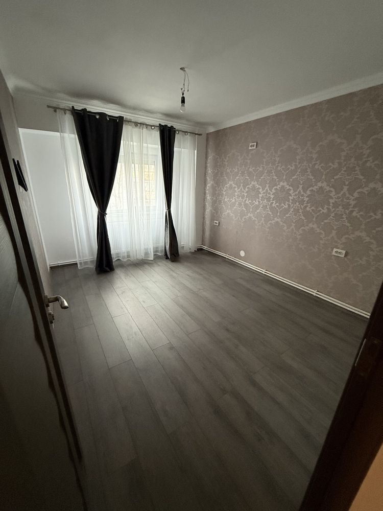 Apartament 3 camere Piata Centrala et 2,renovat toatal - Poză 8