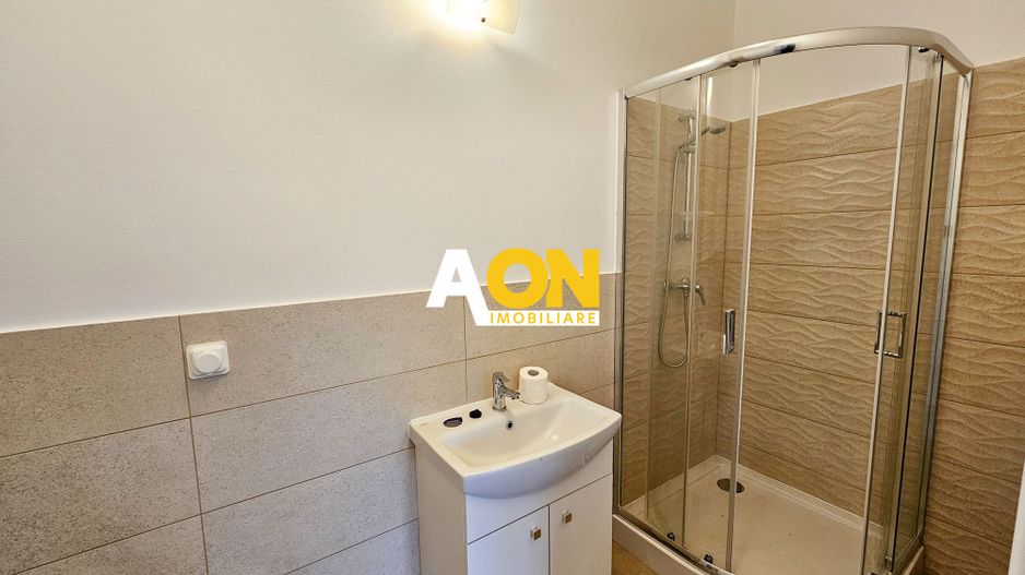 Apartament 3 camere, 2 bai, 67 mp + mansarda 90 mp + boxa + parcare - Poză 9