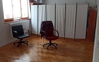 CASA CU 6 CAMERE ZONA CENTRAL - Poză 6