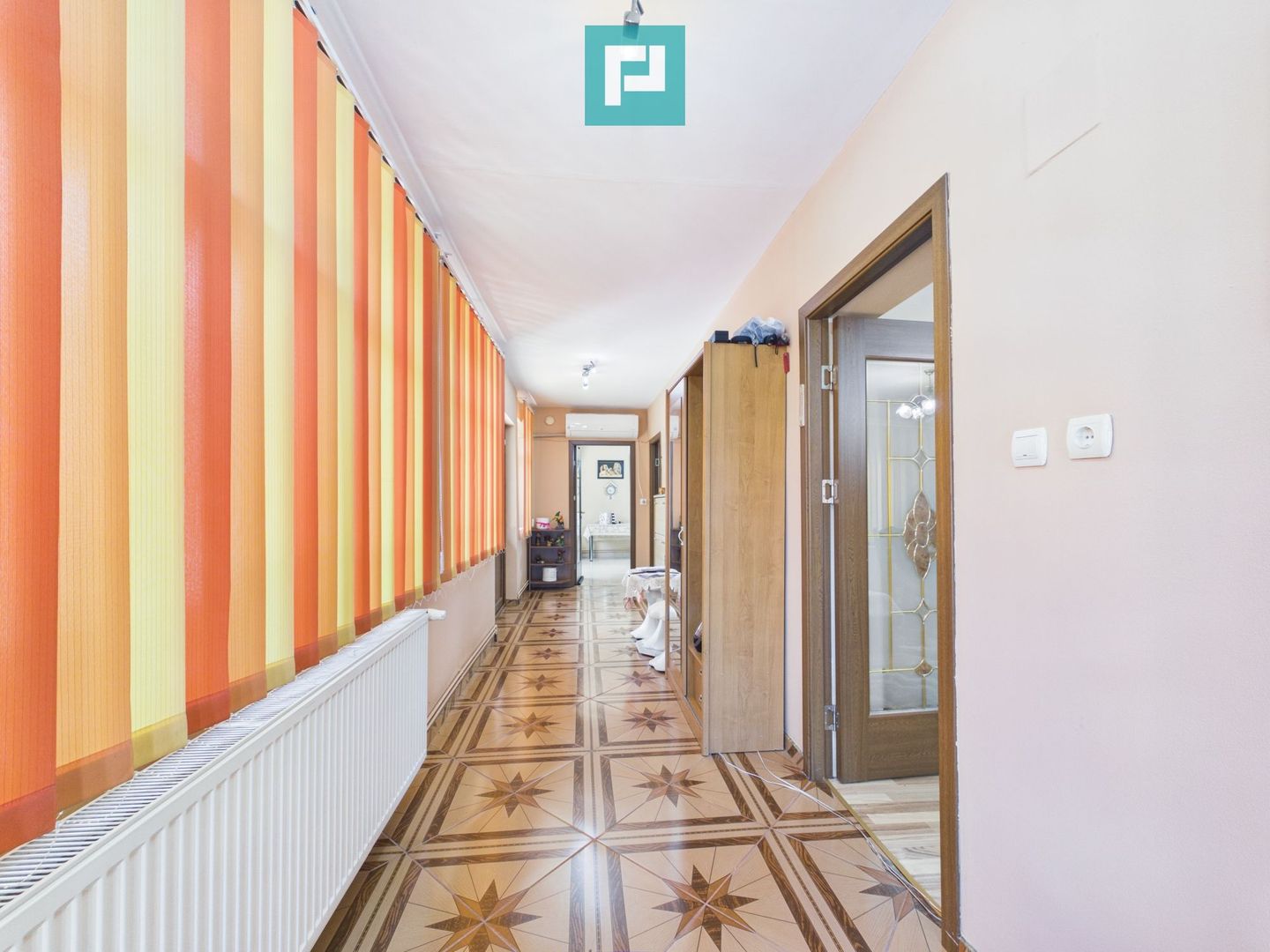 Casă individuală spațioasă în Jimbolia - Poză 7