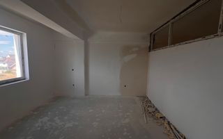 Ap cu 3 camere la etajul 2, incalzire in pardoseala, balcon si parcare - Poză 3