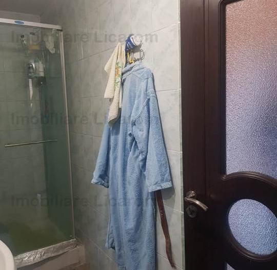 Corp de casa Blumana, zona str Lunga,curte,pod,beci. - Poză 7