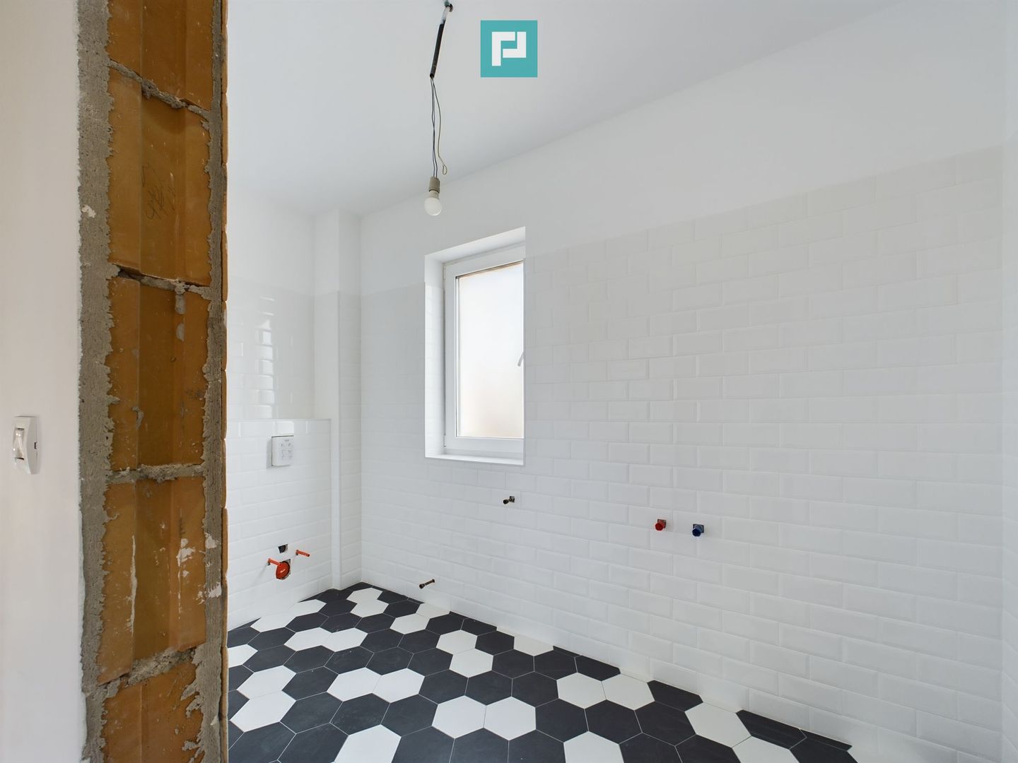 Duplex elegant cu 3 dormitoare în Ghiroda - Poză 13