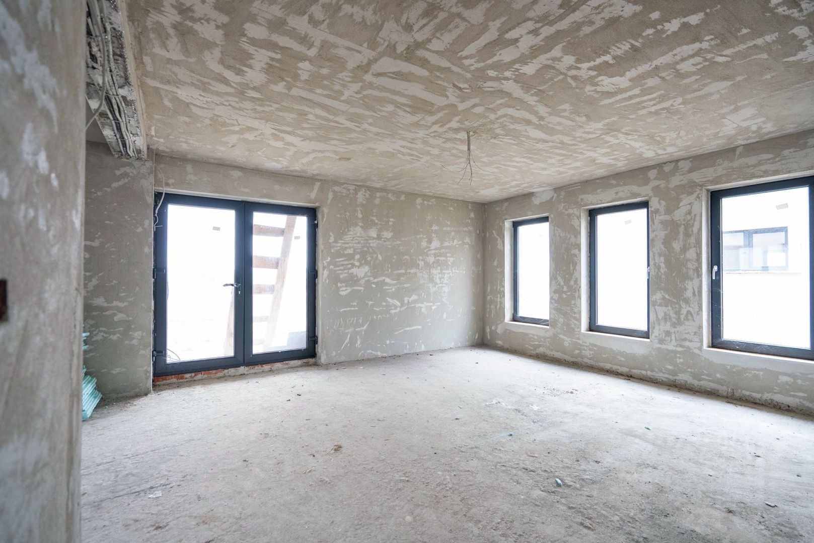 CASA NOUA SEMIFINISATA IN CIHEI CU 3 CAMERE - Poză 5