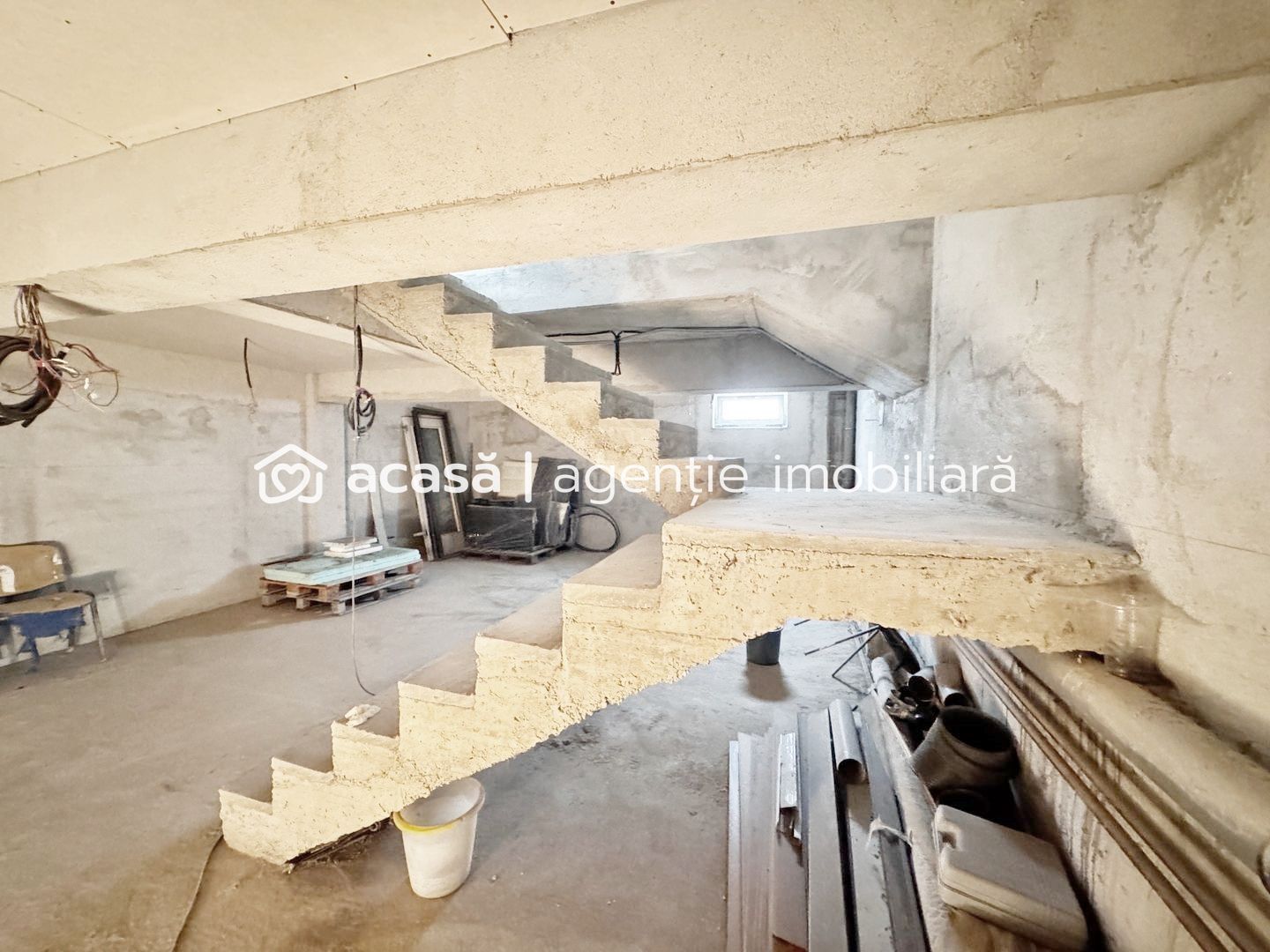 Vilă unică, gata să devină locuința ta de vis, în Livada. - Poză 6