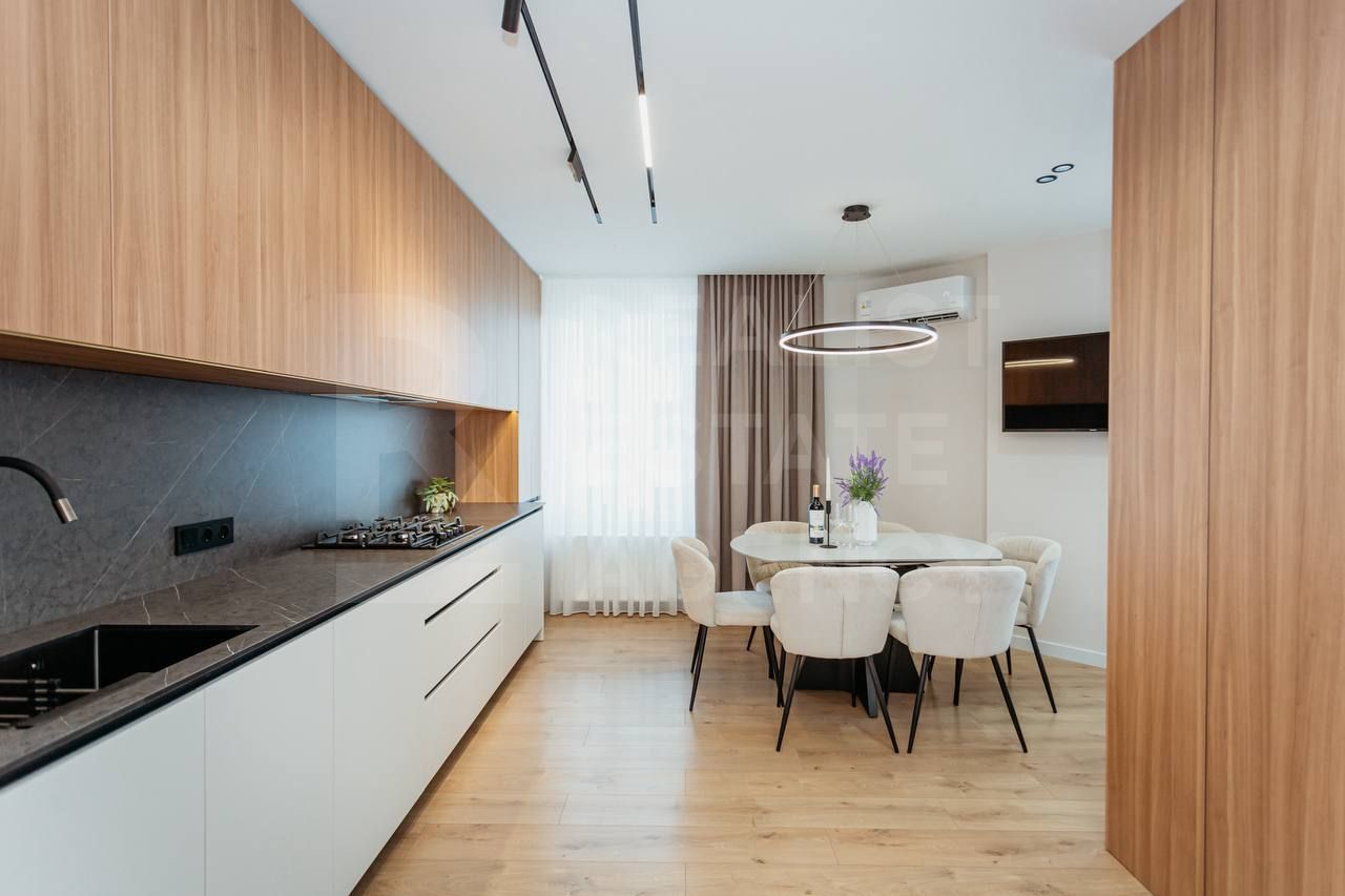Vânzare , apartament 3 camere + living, str. Iona Radu, Buiucani - Poză 1