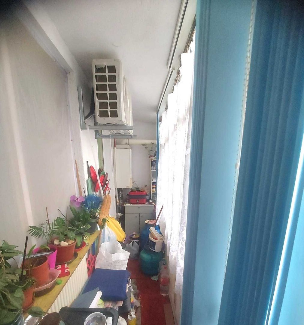 BRASADAS vinde ap 2 cam etaj 4/4 in Carpați 1. - Poză 5