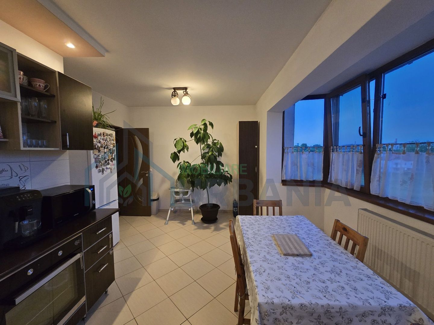 Apartament 4 camere, Cug 2, 124 mp, mobilat si utilat, 165.000 Euro - Poză 2