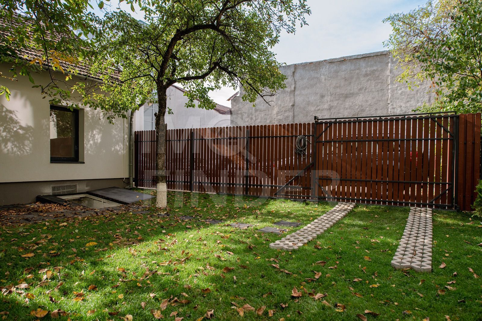 Vanzare apartament la casa 84 mp,  zona centrala, curte 200mp - Poză 16