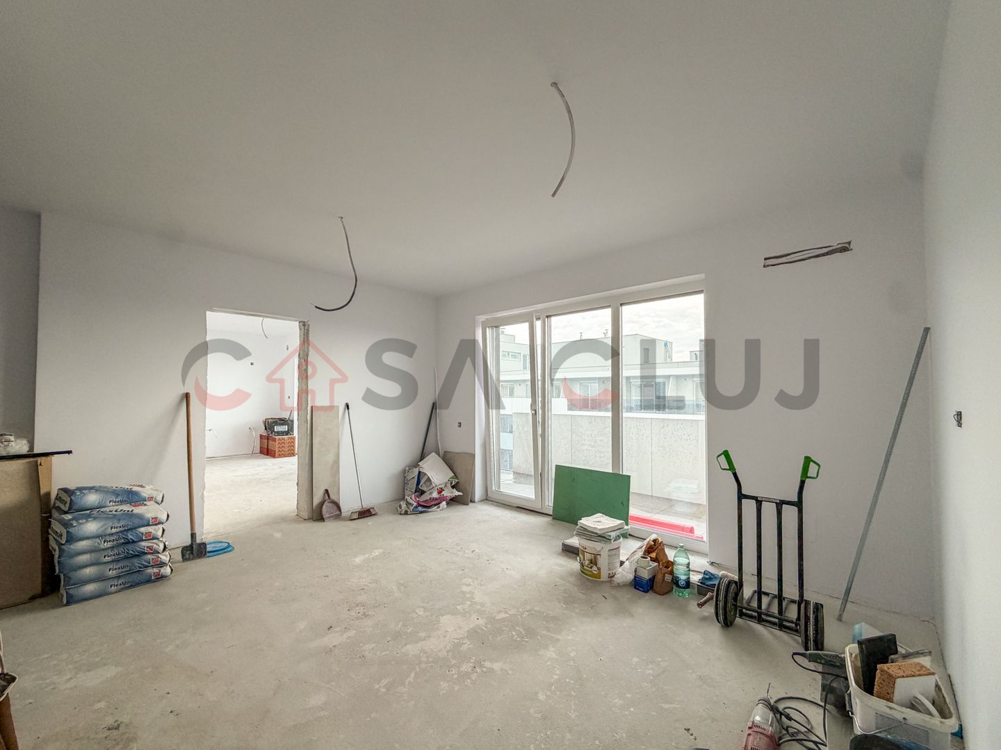 3 camere, bloc nou, parcare subterana - Poză 1