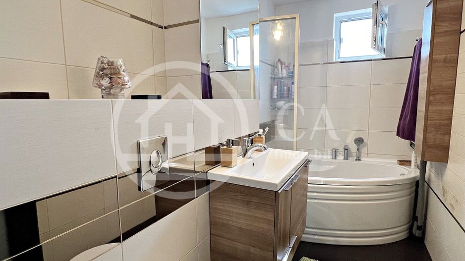 Apartament de inchiriat cu 4 camere in zona ultracentrala, Oradea - Poză 3