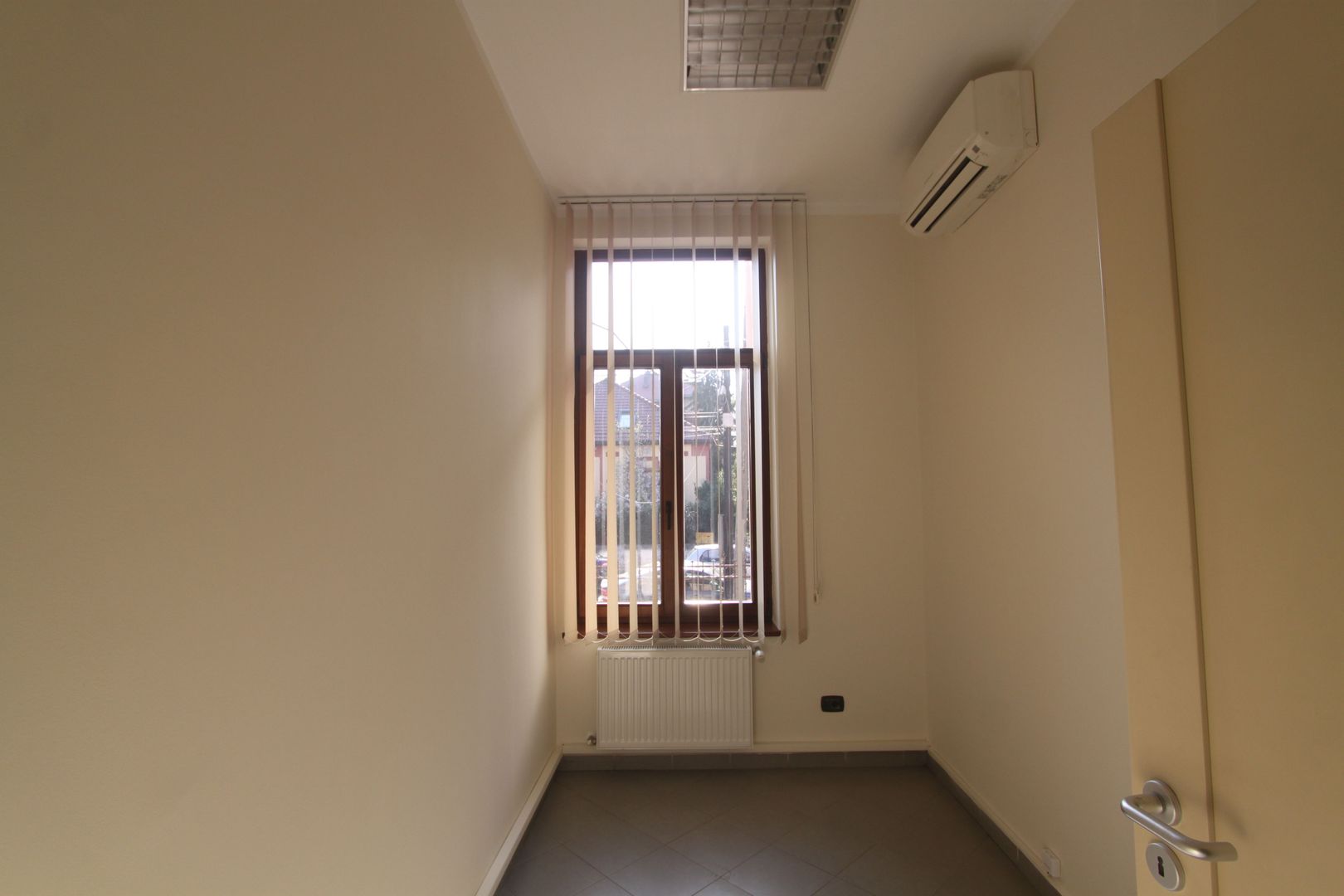 Birouri în vila - zona Balcescu - Poză 29