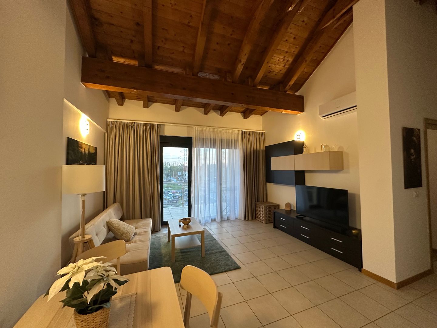 Apartment 2 canere la intrare in Dumbravita - Poză 12