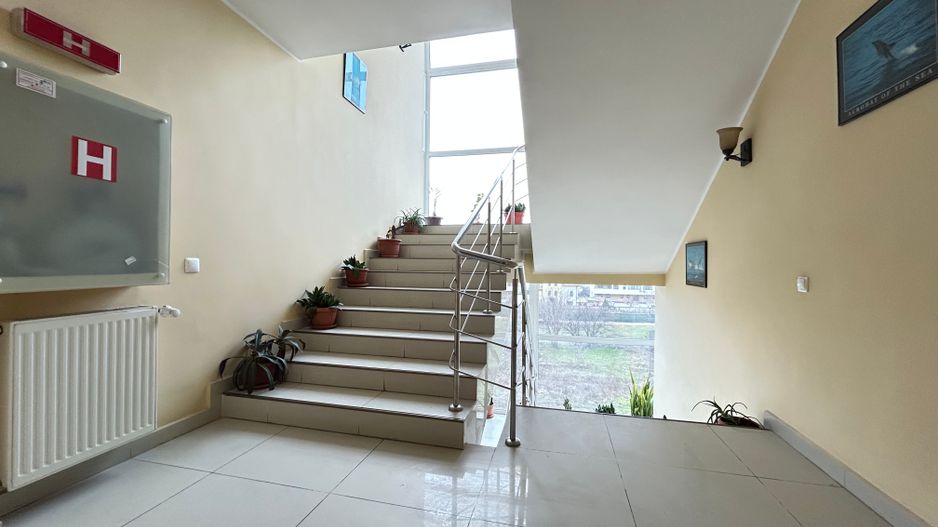 Hotel Austin D+P+3E de inchiriat - ideal birouri/clinica/scoala soferi - Poză 7
