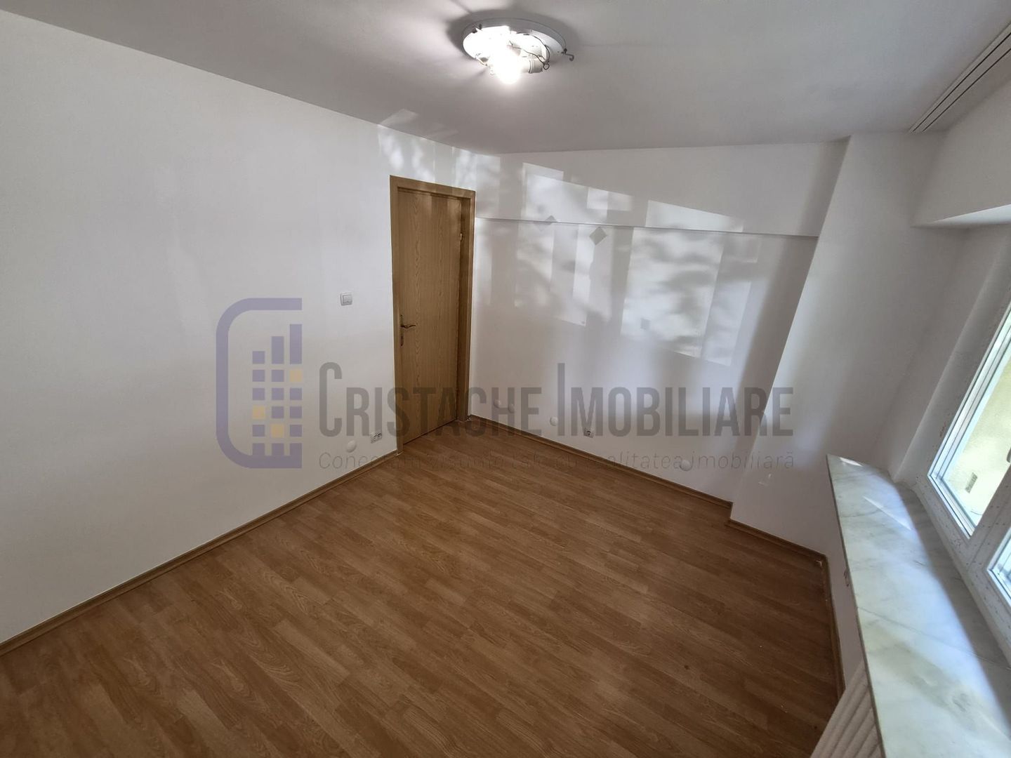 Spatiu birou | PARTER | 3 camere | 2 bai | Calea Calarasilor - Poză 4