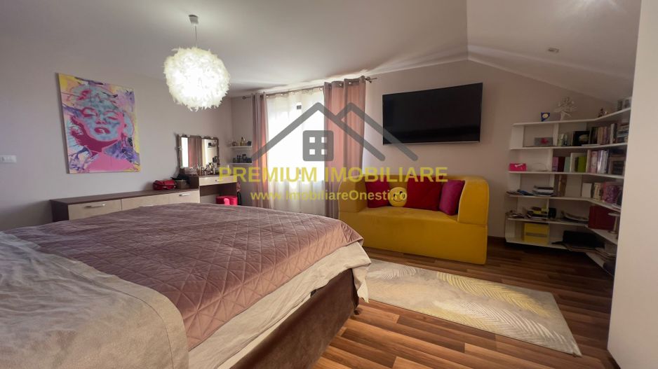 Vilă P+M cu teren de 4.200 mp + Garaj - Onești - Poză 25