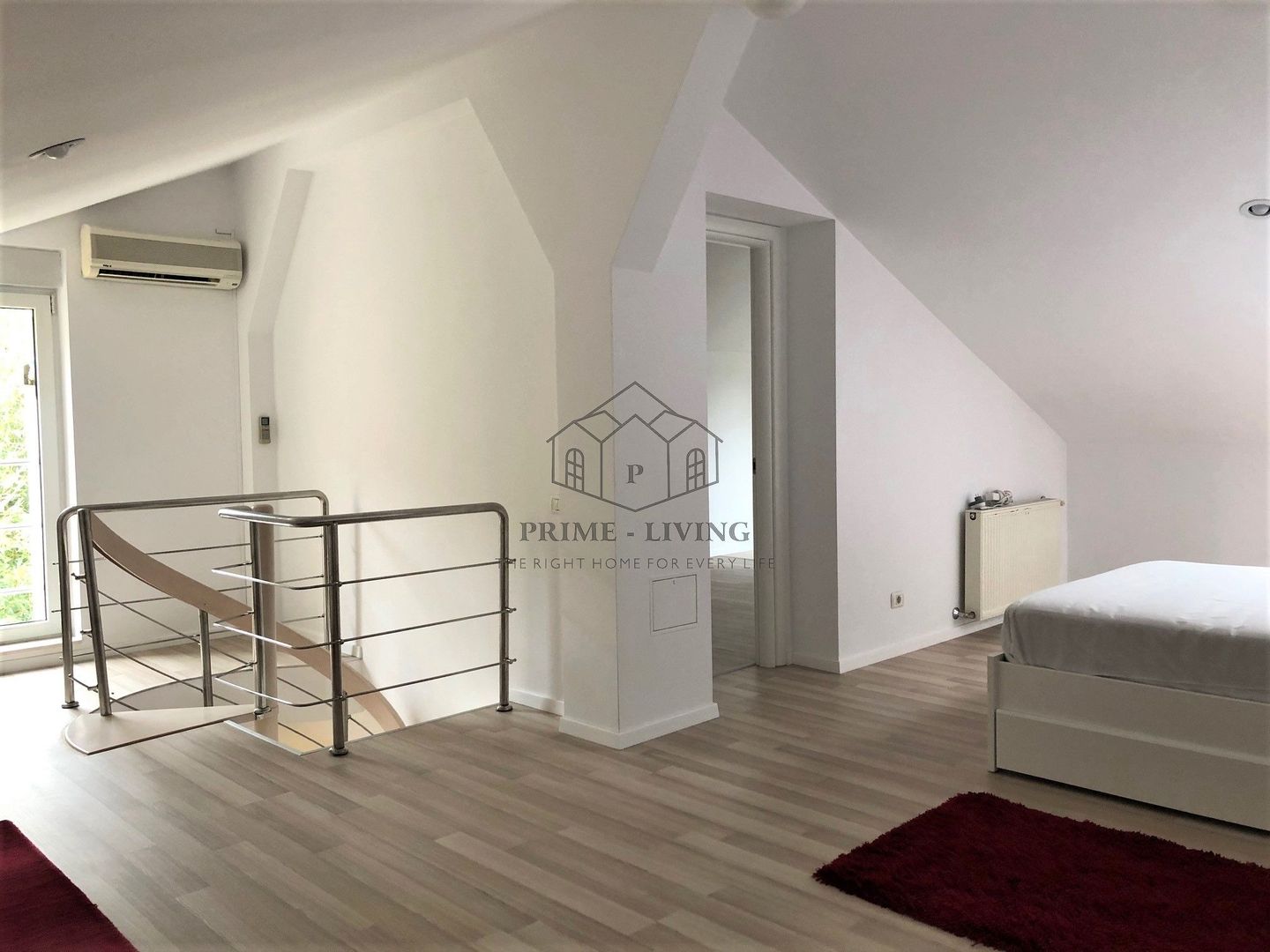 VILA CU 5 CAMERE IN ZONA IANCU NICOLAE - Poză 9