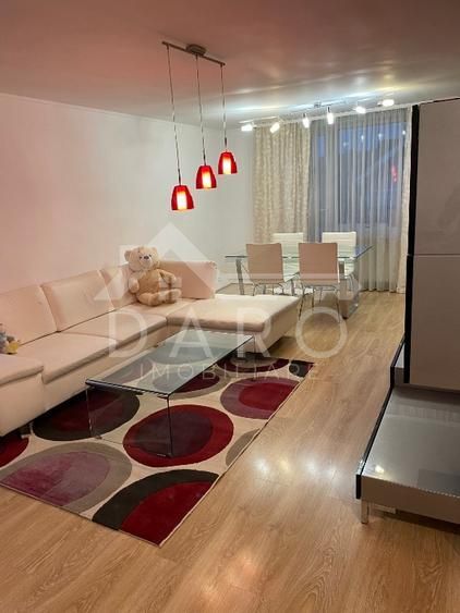 Apartament 3 camere de vânzare - Poză 1