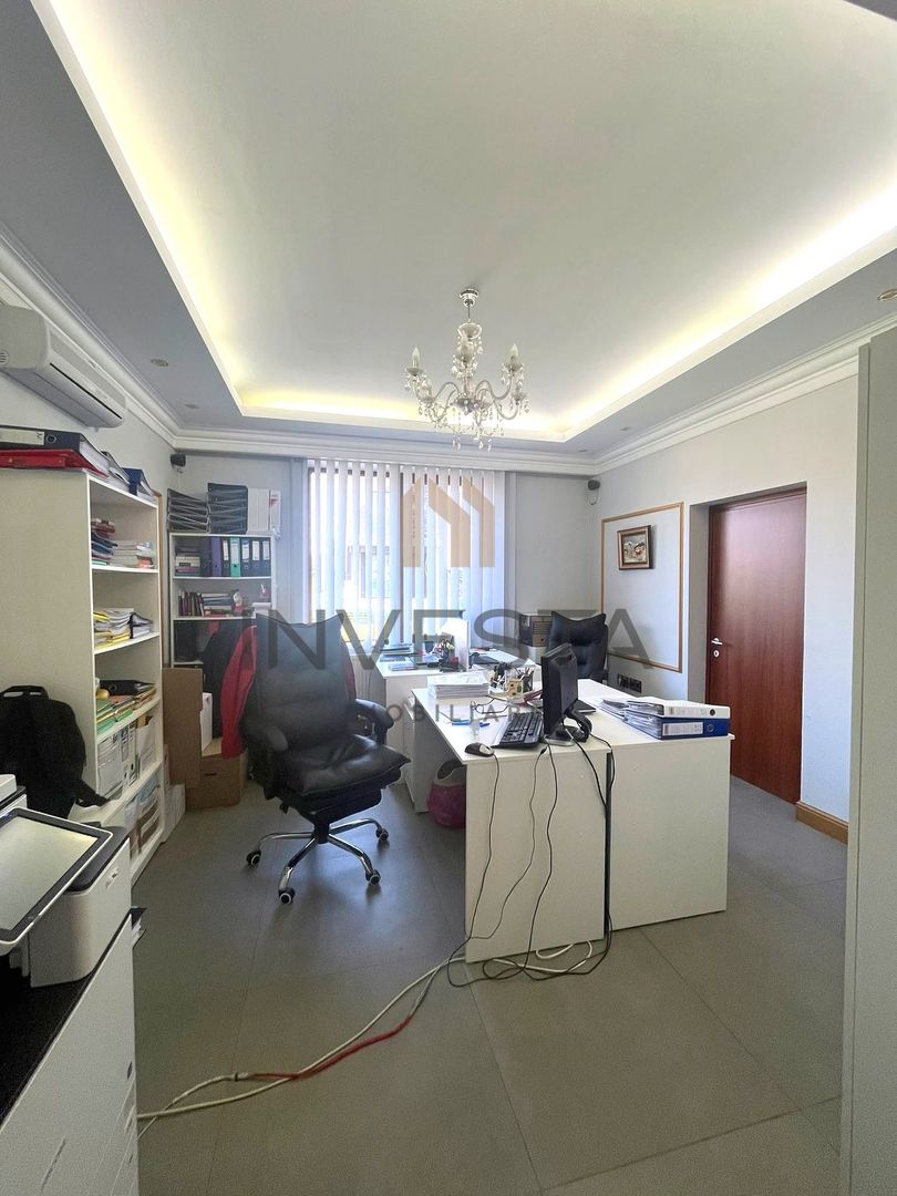 Casa deosebita cu 5 camere de inchiriat in cartierul Andrei Muresanu! - Poză 15