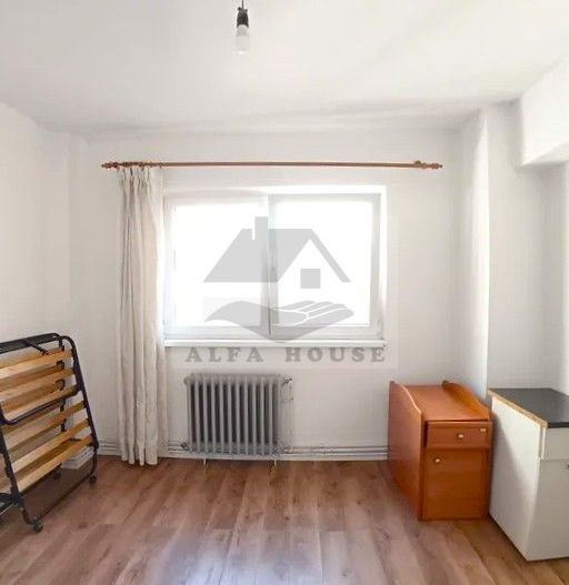 Apartament cu trei camere, zona Racadau 77 mp , etaj intermediar - Poză 5