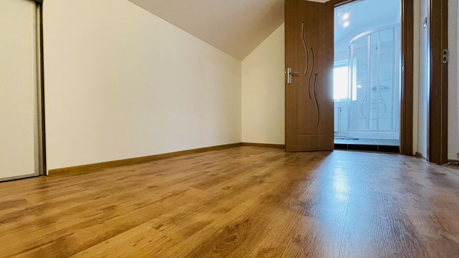 Casa din Dumbravita, 4 camere, 110 mp - Confort si liniste - Poză 34
