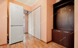 De vanzare apartament 2 camere Micro 39, etaj 3 - Poză 6