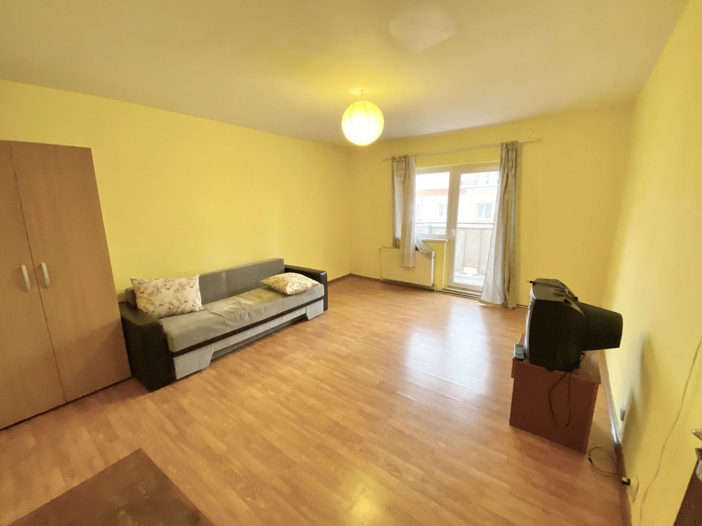 Vlahuta, garsoniera sectiune mare - Poză 1