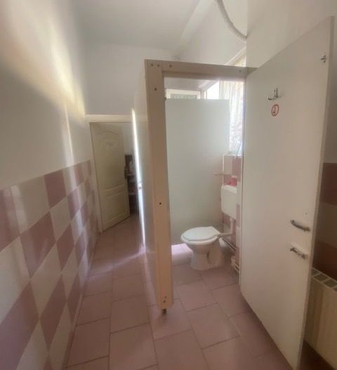 SPATIU COMERCIAL CU MULTIPLE DESTINATII CENTRAL - Poză 7
