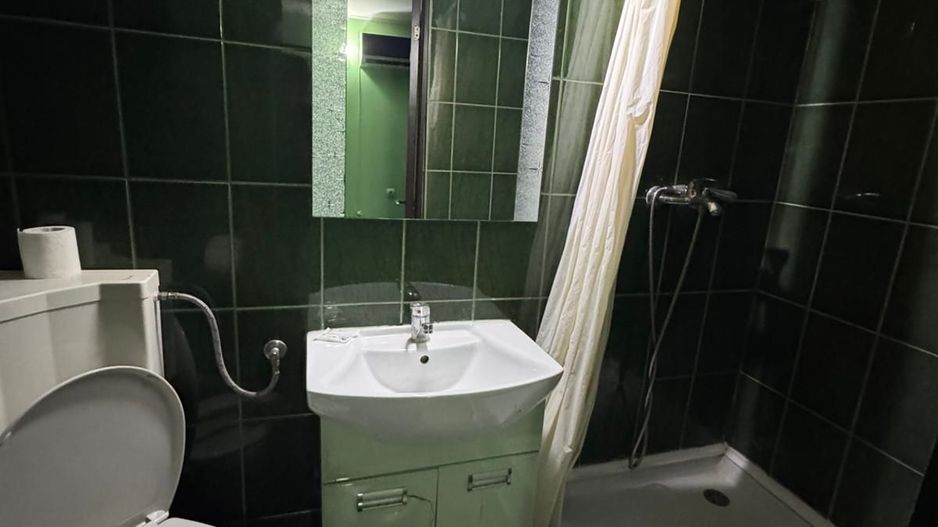 Casa de inchiriat, 25 camere, 25 bai, receptie,T719 - Poză 20